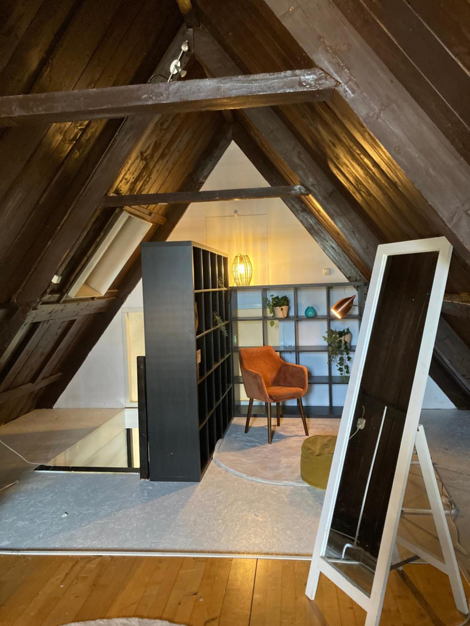 Elegant Appartement In Pakhuis Friesland Centrum Leeuwarden Habitación foto